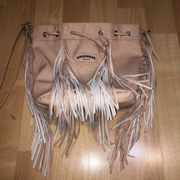 Tassel Purse. - Picture 3 of 7